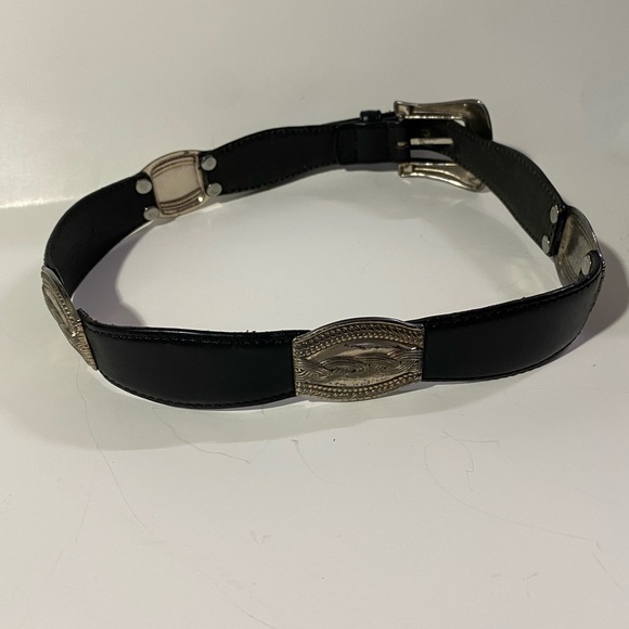 FOSSIL Women's Black W/Silver Belt S Description is in pictures (tarnished) - Picture 2 of 9